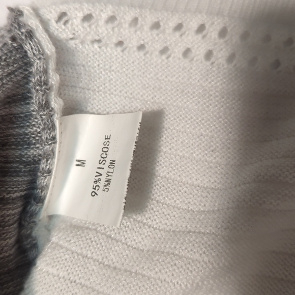 FULL zip sweater hoodieNWOT ZB - Picture 3 of 3